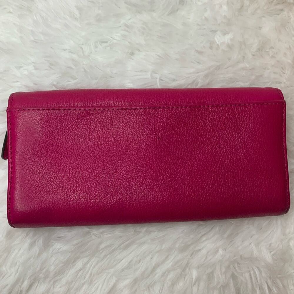Michael Kors Pink Wallet - Picture 2 of 8